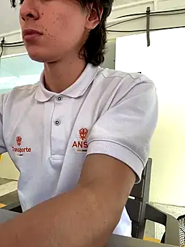 Snapshot of AlexanderHall chatting on October 22, 2025, 4:28 pm AlexanderHall online show from October 22, 2025, 4:28 pm