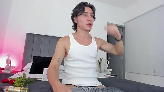 Snapshot of AlexanderHall chatting on September 20, 2025, 10:48 pm AlexanderHall online show from September 20, 2025, 10:48 pm