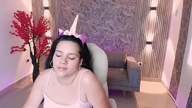 Snapshot of karlie_small chatting on September 22, 2025, 7:20 pm karlie small online show from September 22, 2025, 7:20 pm