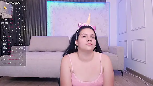 Snapshot of karlie_small chatting on October 1, 2025, 7:29 pm karlie small online show from October 1, 2025, 7:29 pm