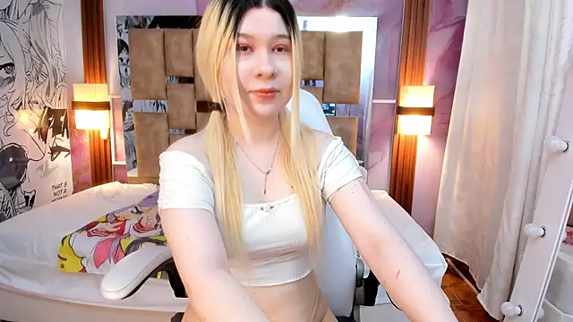 Melody Lolii online show from September 22, 2025, 6:03 pm