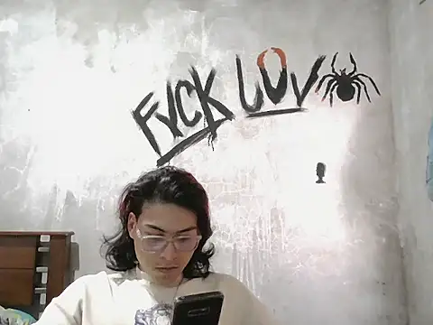 dirty model online show from April 8, 2026, 10:11 pm