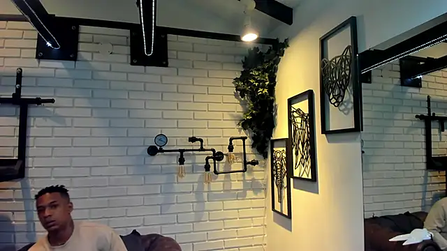 Snapshot of ItaloMoore chatting on September 28, 2025, 11:06 am ItaloMoore online show from September 28, 2025, 11:06 am