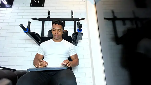 Snapshot of ItaloMoore chatting on February 24, 2026, 11:33 am ItaloMoore online show from February 24, 2026, 11:33 am