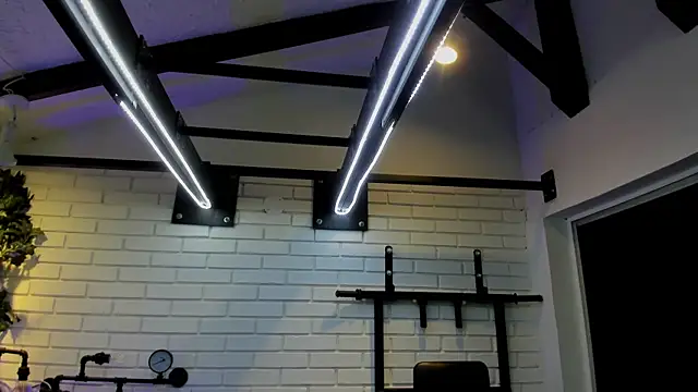 Snapshot of ItaloMoore chatting on October 25, 2025, 11:53 am ItaloMoore online show from October 25, 2025, 11:53 am