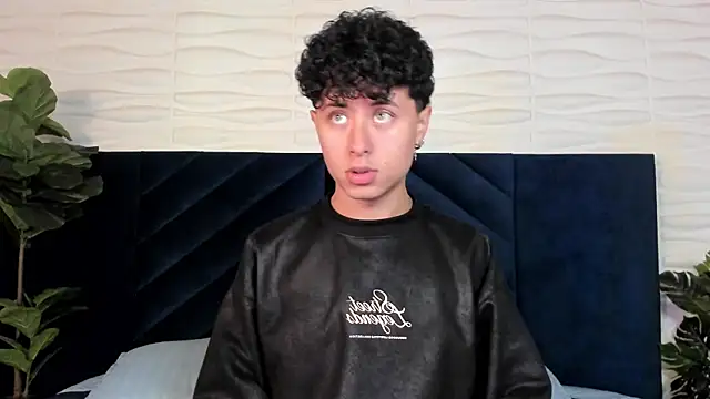 Snapshot of NoahDupont chatting on October 15, 2025, 7:11 pm NoahDupont online show from October 15, 2025, 7:11 pm