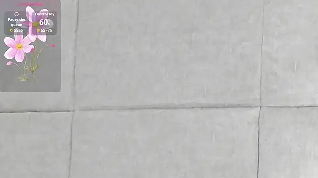 Snapshot of VioletHilton chatting on October 30, 2025, 7:11 pm VioletHilton online show from October 30, 2025, 7:11 pm