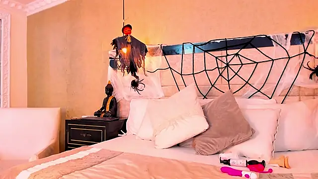 Snapshot of OliviaGarciaa chatting on October 13, 2025, 7:37 pm OliviaGarciaa online show from October 13, 2025, 7:37 pm