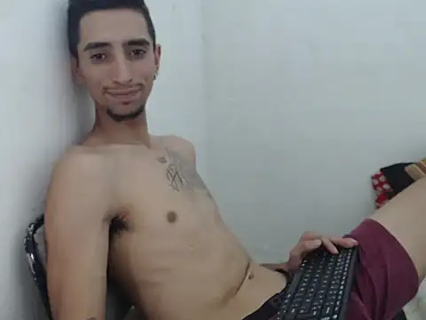 ADAM-HOTT online show from September 18, 2025, 4:04 am