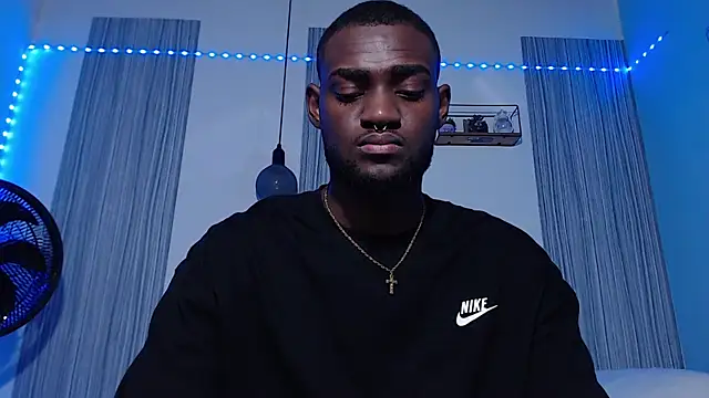 Snapshot of eebony_stallion chatting on October 16, 2025, 2:53 am eebony stallion online show from October 16, 2025, 2:53 am