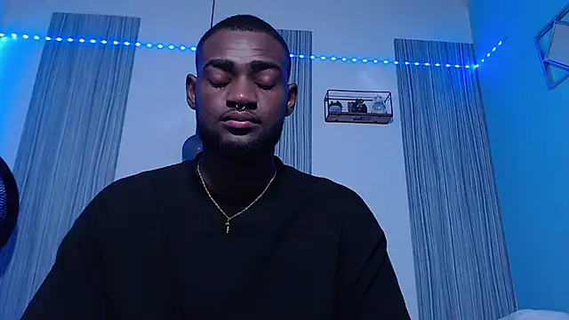 Snapshot of eebony_stallion chatting on October 17, 2025, 3:21 am eebony stallion online show from October 17, 2025, 3:21 am