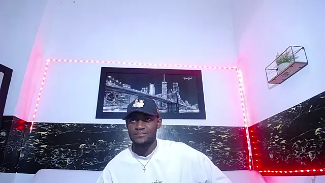 Snapshot of eebony_stallion chatting on September 20, 2025, 3:11 am eebony stallion online show from September 20, 2025, 3:11 am