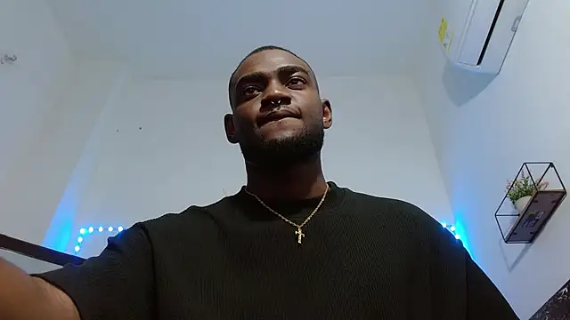 Snapshot of eebony_stallion chatting on October 10, 2025, 3:18 am eebony stallion online show from October 10, 2025, 3:18 am