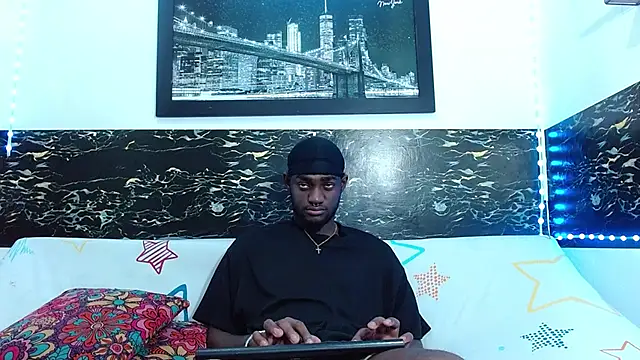 Snapshot of eebony_stallion chatting on October 1, 2025, 3:11 am eebony stallion online show from October 1, 2025, 3:11 am