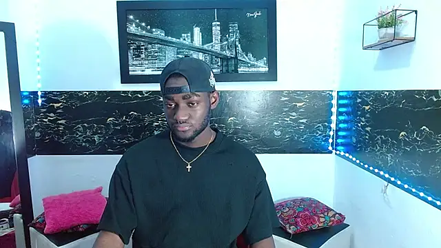 Snapshot of eebony_stallion chatting on October 3, 2025, 2:59 am eebony stallion online show from October 3, 2025, 2:59 am