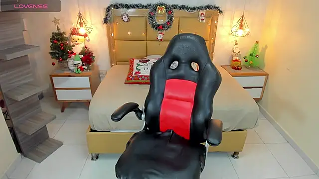 MELISSAROUGE online show from December 4, 2025, 7:24 pm