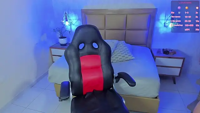 Snapshot of MELISSAROUGE chatting on October 2, 2025, 7:39 pm MELISSAROUGE online show from October 2, 2025, 7:39 pm