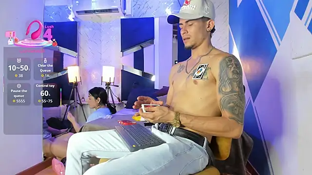 StrapSwingers online show from October 6, 2025, 8:09 pm