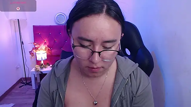 SashaGrey   online show from September 17, 2025, 1:02 pm