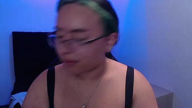 SashaGrey   online show from October 22, 2025, 3:33 pm