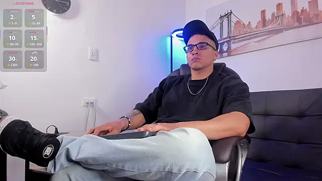 Dash Bukoski online show from November 30, 2025, 1:01 pm