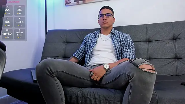 Snapshot of Dash_Bukoski chatting on October 5, 2025, 1:13 pm Dash Bukoski online show from October 5, 2025, 1:13 pm