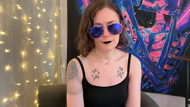 Snapshot of mistressannafoxx chatting on October 9, 2025, 8:53 pm mistressannafoxx online show from October 9, 2025, 8:53 pm