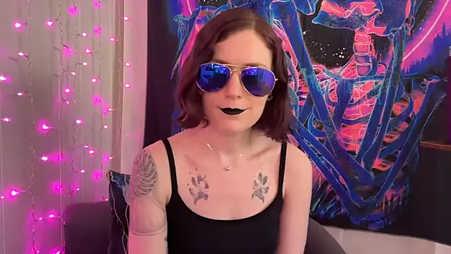 Snapshot of mistressannafoxx chatting on September 17, 2025, 9:17 pm mistressannafoxx online show from September 17, 2025, 9:17 pm