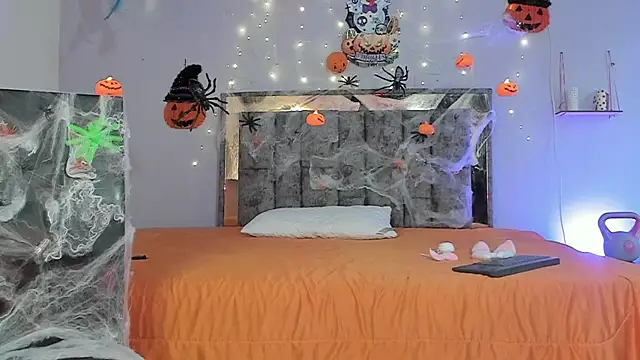 Snapshot of Im_letty chatting on October 31, 2025, 8:05 pm Im letty online show from October 31, 2025, 8:05 pm