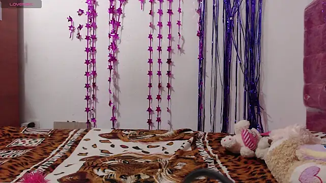 toxic sweet  online show from April 2, 2026, 7:15 am