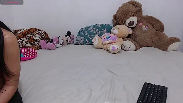 toxic sweet  online show from December 20, 2025, 4:26 am