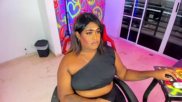 Snapshot of _EvaRouse chatting on October 24, 2025, 9:47 pm EvaRouse online show from October 24, 2025, 9:47 pm