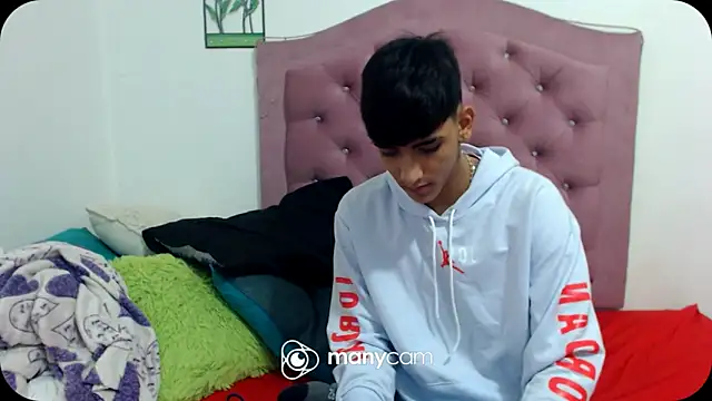 SkyAndSeth online show from September 26, 2025, 7:48 am