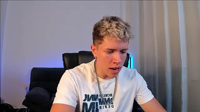 Snapshot of nathan_blake chatting on October 6, 2025, 8:31 pm nathan blake online show from October 6, 2025, 8:31 pm