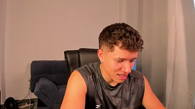 Snapshot of nathan_blake chatting on October 1, 2025, 8:35 pm nathan blake online show from October 1, 2025, 8:35 pm