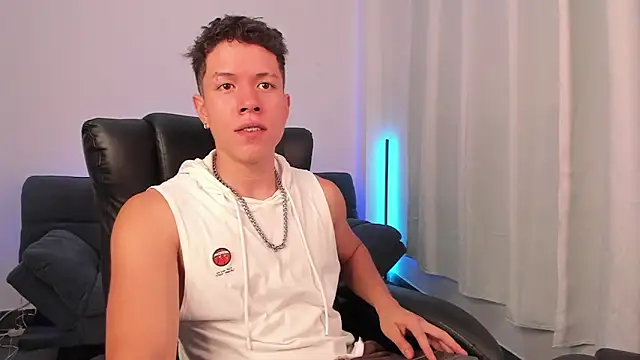 Snapshot of nathan_blake chatting on September 22, 2025, 8:48 pm nathan blake online show from September 22, 2025, 8:48 pm