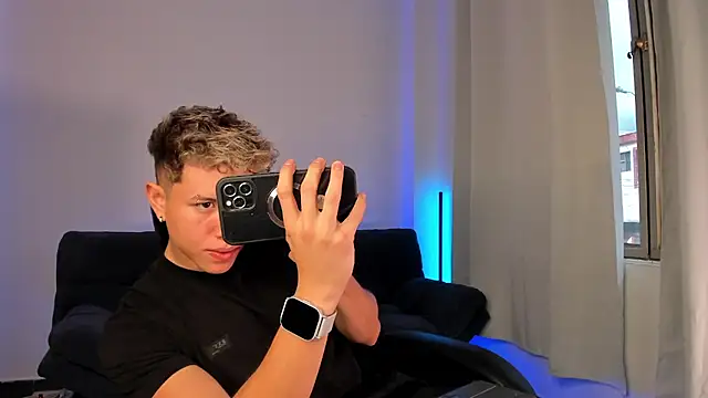 Snapshot of nathan_blake chatting on October 26, 2025, 8:42 pm nathan blake online show from October 26, 2025, 8:42 pm