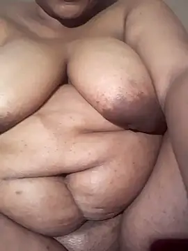 PRINCESSEMELXX93 online show from January 8, 2026, 9:32 pm