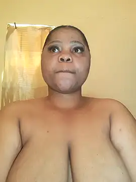 Snapshot of PRINCESSEMELXX93 chatting on October 13, 2025, 11:01 am PRINCESSEMELXX93 online show from October 13, 2025, 11:01 am