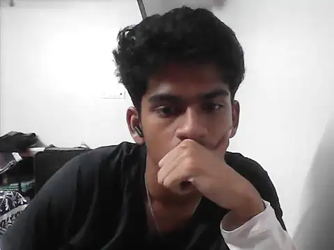 Snapshot of kjohn20 chatting on October 1, 2025, 8:24 pm kjohn20 online show from October 1, 2025, 8:24 pm