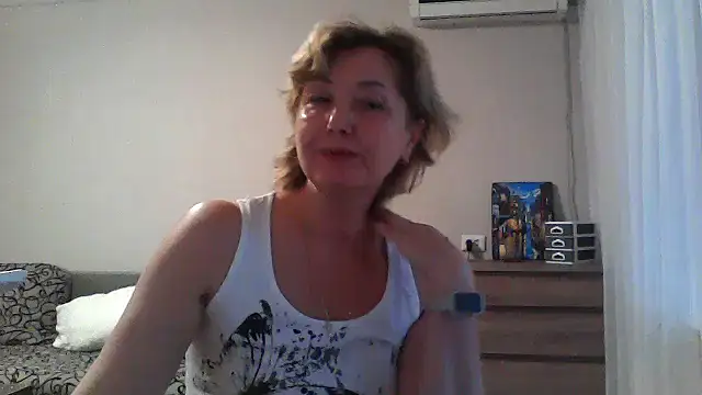 IrynaMolbertx online show from November 2, 2025, 1:05 pm