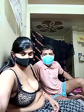 reena502 online show from September 22, 2025, 4:40 am