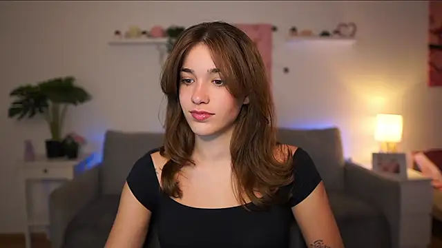 kissie cat online show from October 7, 2025, 1:12 pm