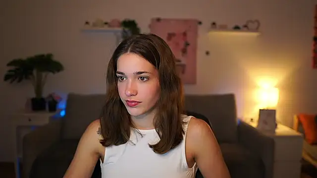 kissie cat online show from October 31, 2025, 2:35 pm