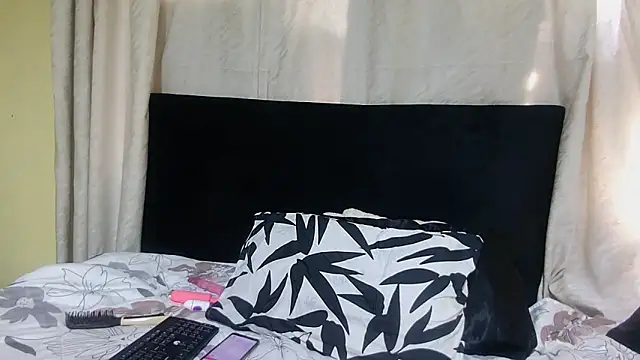 ThiqueKitten online show from September 14, 2025, 8:26 am