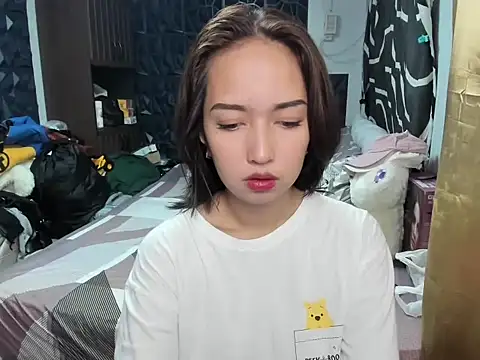 Snapshot of Soft_Angel8 chatting on October 7, 2025, 4:24 am Soft Angel8 online show from October 7, 2025, 4:24 am