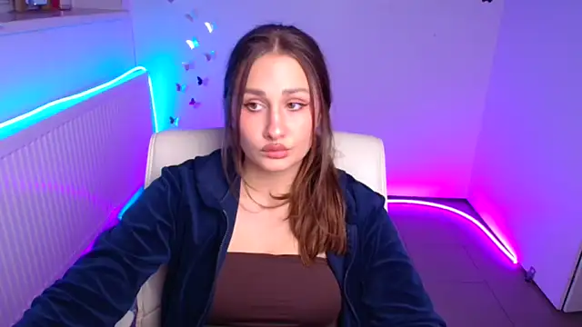 Stefanie Sweet online show from October 17, 2025, 11:45 am