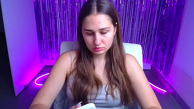 Stefanie Sweet online show from September 19, 2025, 5:33 am