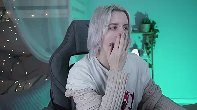 BethanyCloud online show from December 16, 2025, 5:22 am