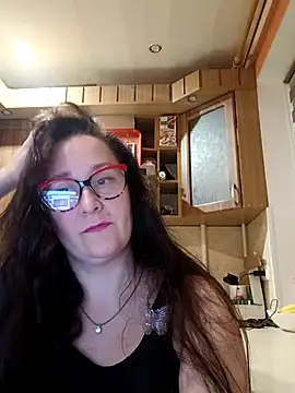 Amandda  online show from October 28, 2025, 7:13 pm